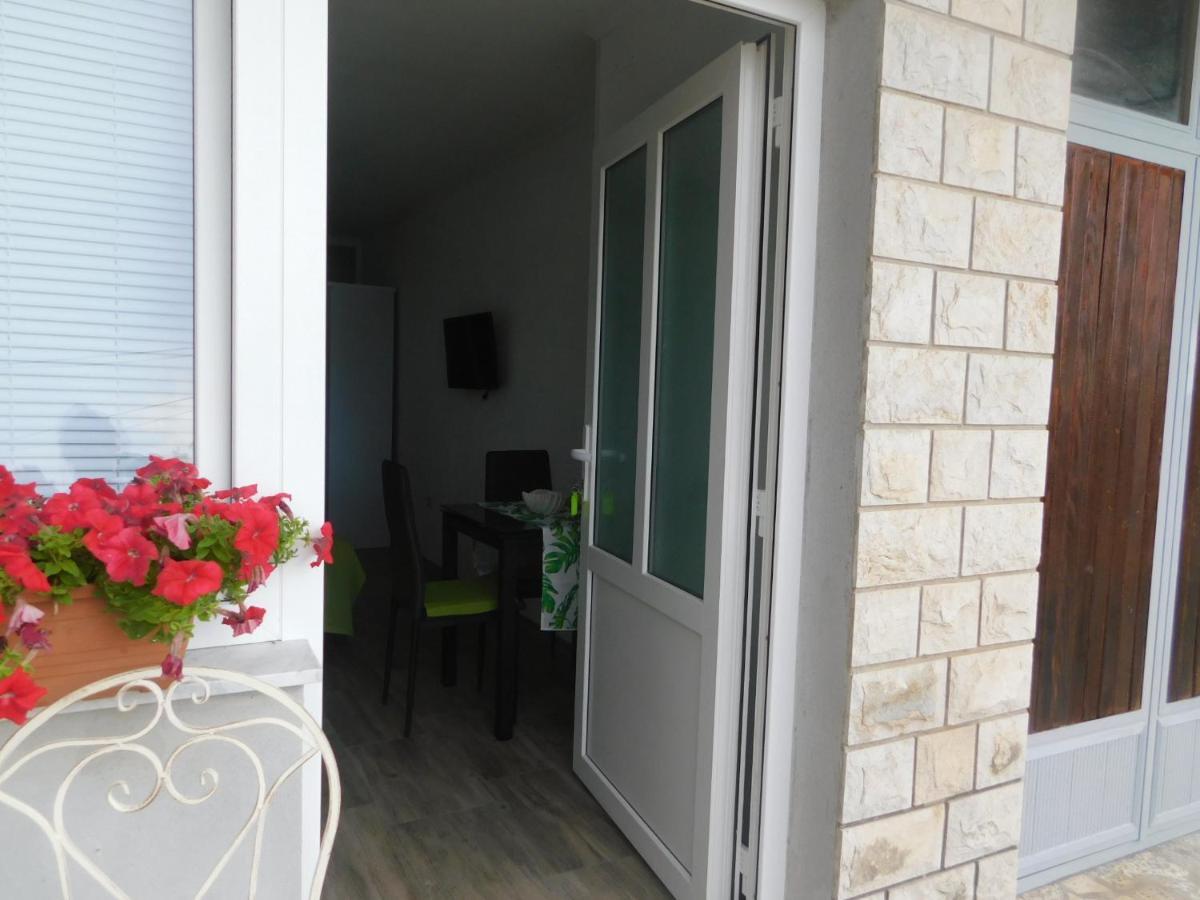 Studio Apartman Jojo Apartman Zengg Kültér fotó