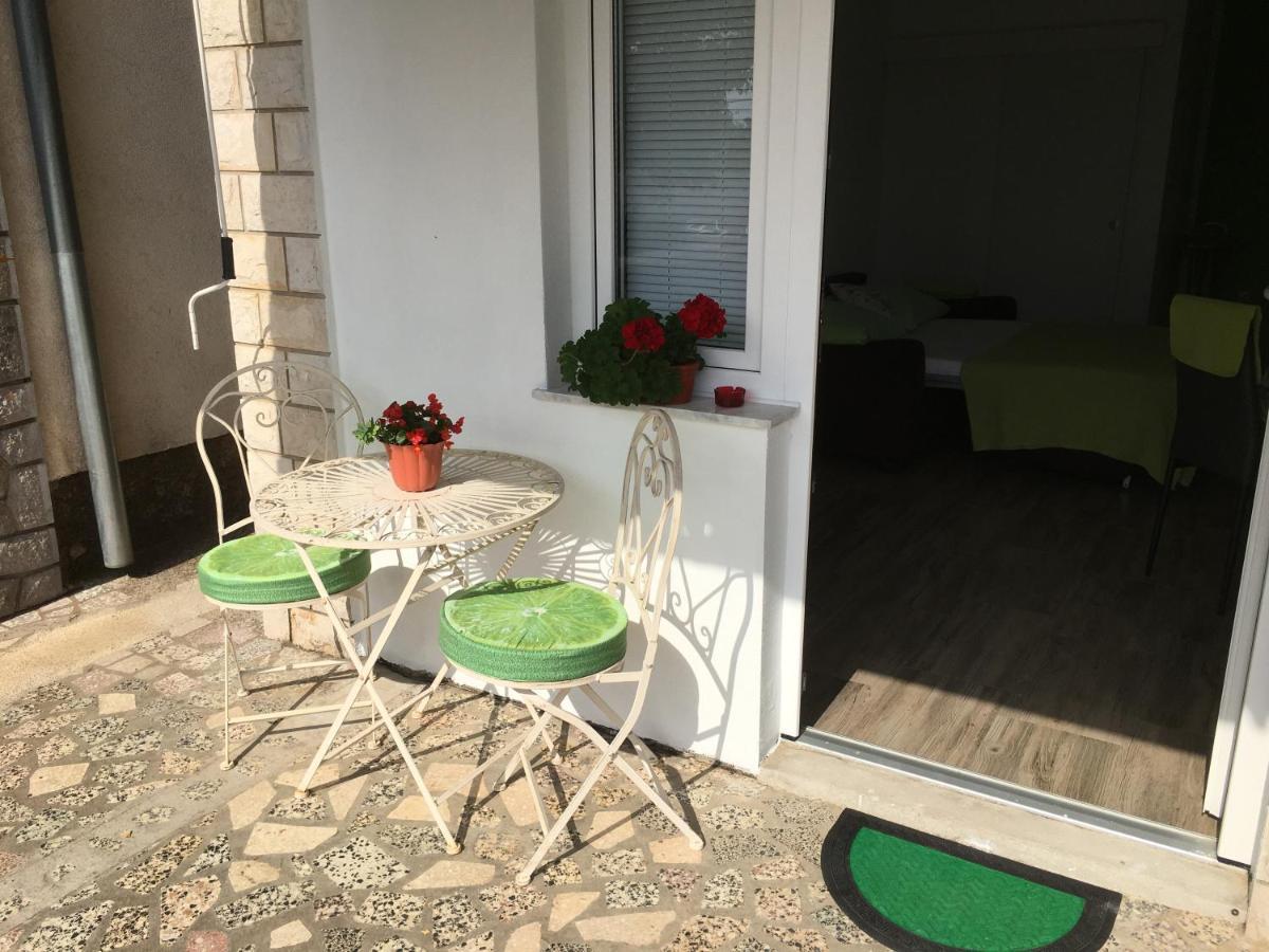 Studio Apartman Jojo Apartman Zengg Kültér fotó