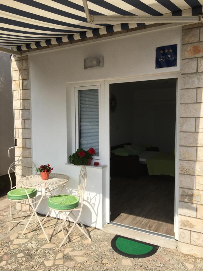 Studio Apartman Jojo Apartman Zengg Kültér fotó