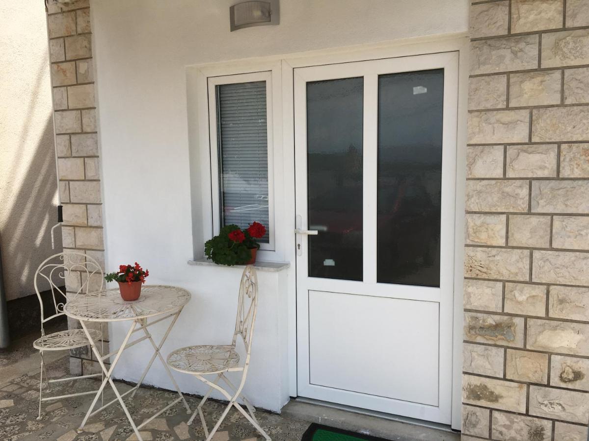 Studio Apartman Jojo Apartman Zengg Kültér fotó